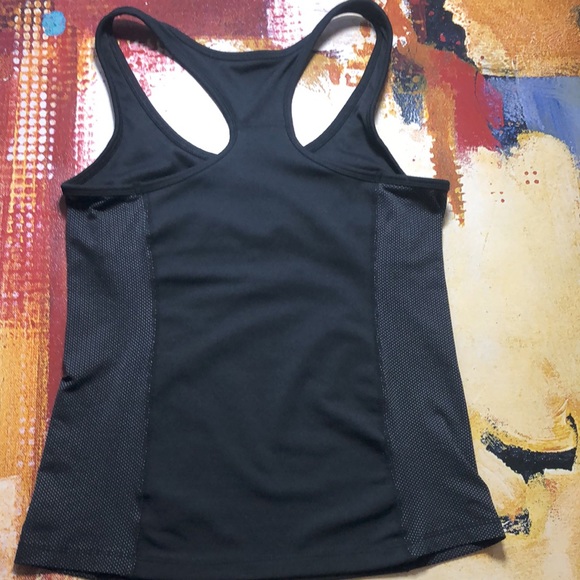OLD NAVY  Active Tank Top Black Padded Racerback Sporty Womens Size Medium - Picture 4 of 4
